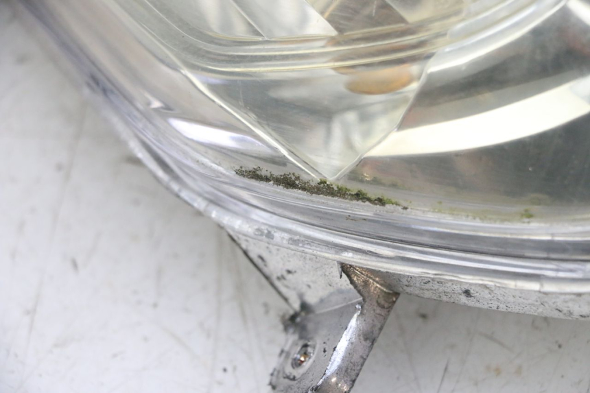 photo de DELANTERO IZQUIERDO INTERMITENTE JM MOTORS SANTANA 50 (2014 - 2023) - Detalles de los puntos de fijación