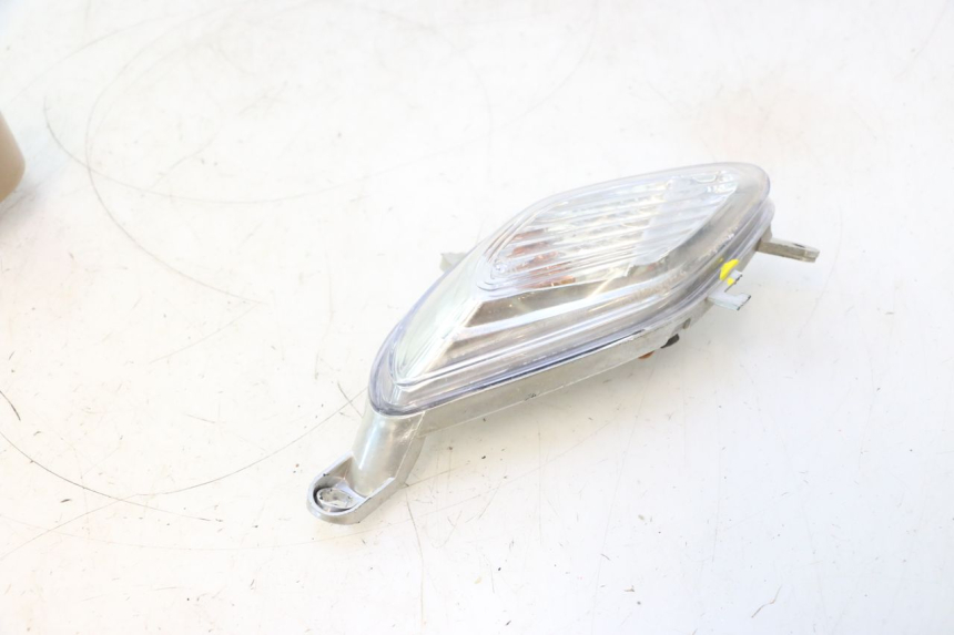 photo de DELANTERO IZQUIERDO INTERMITENTE JM MOTORS SANTANA 50 (2014 - 2023) - Estado de la superficie y material