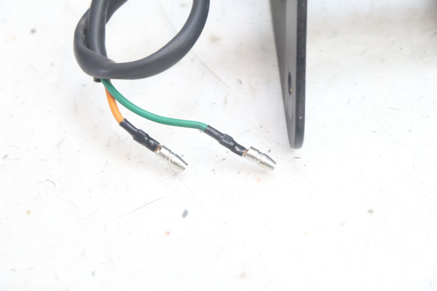 photo de DELANTERO IZQUIERDO INTERMITENTE MASH SEVENTY FIVE 125 (2013 - 2021) - Primer plano técnico