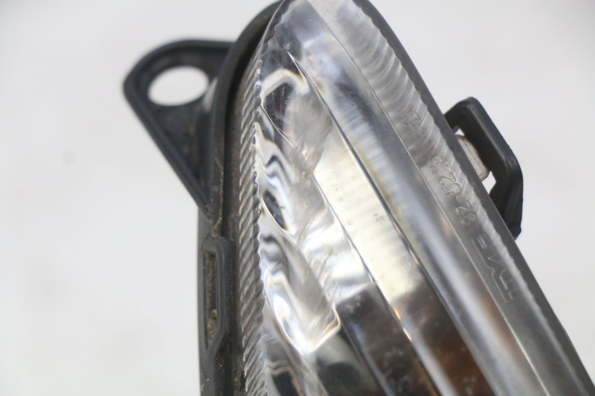 photo de INTERMITENTE DELANTERO IZQUIERDO SUZUKI SIXTEEN 125 (2008 - 2010) - Detalle de la pieza