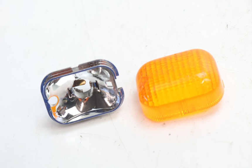 photo de DELANTERO IZQUIERDO INTERMITENTE DUCATI SS IE DS CARENEE 1000 (2002 - 2006) - Primer plano técnico