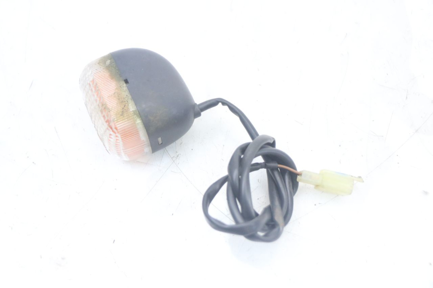 photo de INTERMITENTE DELANTERO IZQUIERDO MBK STUNT NAKED 50 (2004 - 2018) - Primer plano técnico