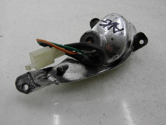 photo de DELANTERO IZQUIERDO INTERMITENTE TNT MOTOR ROMA 10' 4T 50 (2007 - 2018) - Primer plano técnico