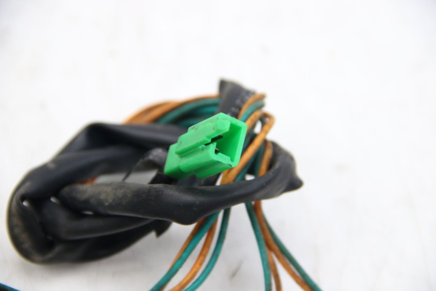 photo de INTERMITENTE DELANTERO IZQUIERDO PEUGEOT TWEET 4T 50 (2010 - 2014) - Primer plano técnico