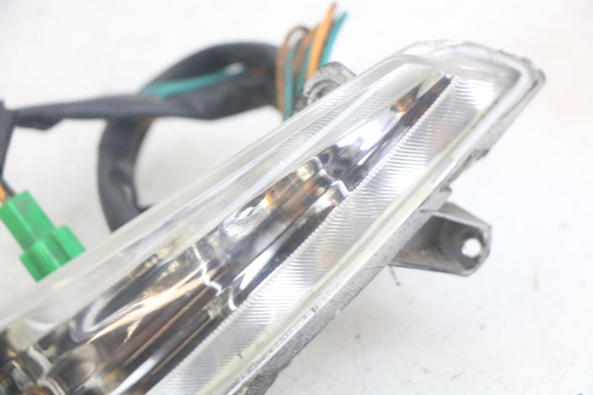 photo de INTERMITENTE DELANTERO IZQUIERDO PEUGEOT TWEET 4T 50 (2010 - 2014) - Zoom estado de uso