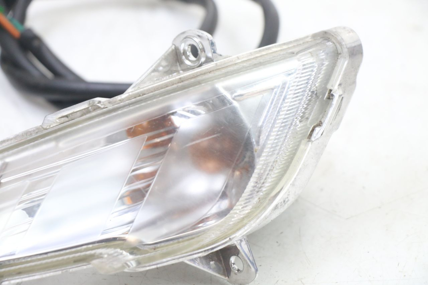 photo de DELANTERO IZQUIERDO INTERMITENTE PEUGEOT TWEET PRO CARGO 50 (2018 - 2022) - Zoom estado de uso