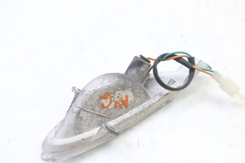 photo de INTERMITENTE DELANTERO IZQUIERDO PEUGEOT V-CLIC VCLIC 50 (2007 - 2013) - Otra perspectiva