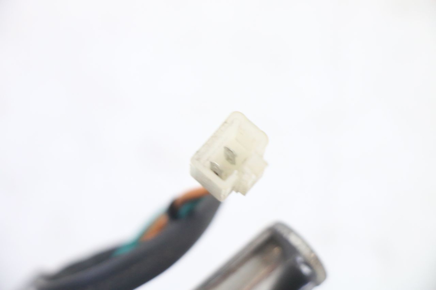 photo de INTERMITENTE DELANTERO IZQUIERDO PEUGEOT V-CLIC VCLIC 50 (2007 - 2013) - Primer plano técnico