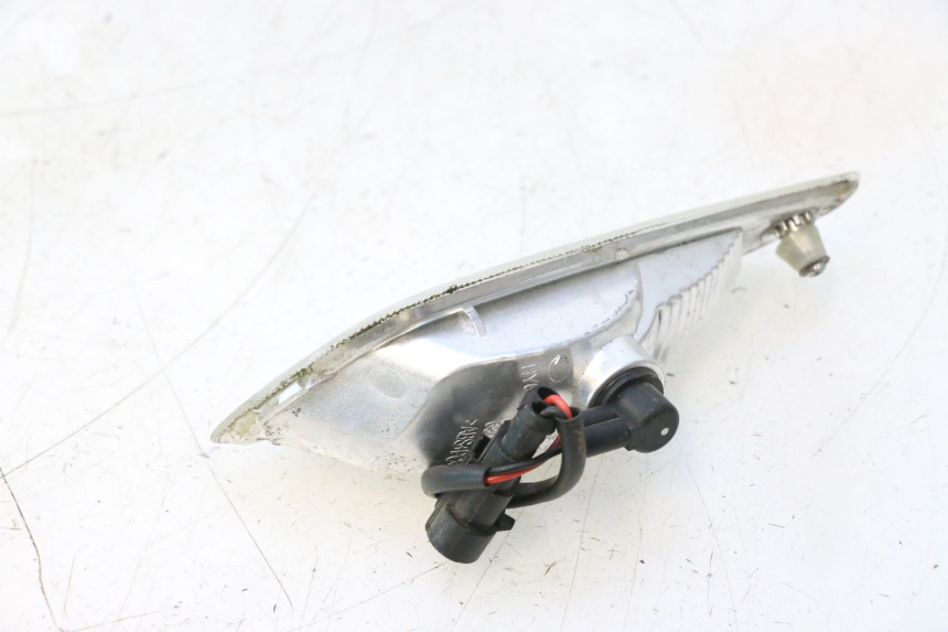 photo de INTERMITENTE DELANTERO IZQUIERDO PIAGGIO VESPA PRIMAVERA 2T 50 (2013 - 2018) - Primer plano técnico
