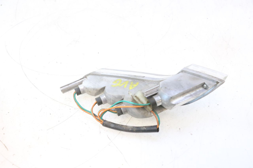 photo de DELANTERO IZQUIERDO INTERMITENTE PEUGEOT VIVACITY NEW 2T 50 (2008 - 2017) - Detalles de los puntos de fijación