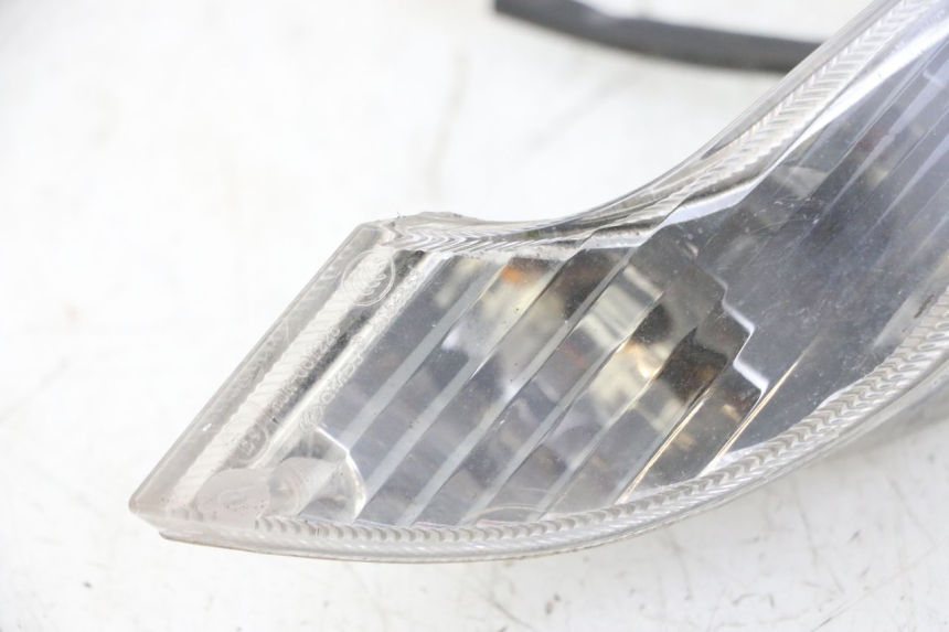 photo de INTERMITENTE DELANTERO IZQUIERDO PEUGEOT VIVACITY NEW 4T 50 (2008 - 2017) - Estado de la superficie y material