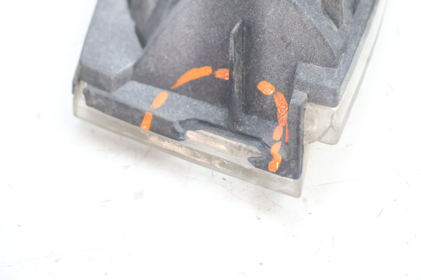 photo de DELANTERO IZQUIERDO INTERMITENTE PEUGEOT VIVACITY 100 (1999 - 2008) - Primer plano técnico