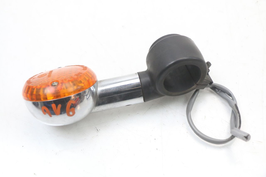 photo de DELANTERO IZQUIERDO INTERMITENTE SUZUKI VL INTRUDER 125 (2004 - 2007) - Zoom estado de uso