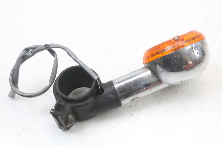 photo de DELANTERO IZQUIERDO INTERMITENTE SUZUKI VL INTRUDER 125 (2004 - 2007) - Otra perspectiva