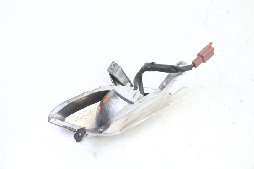 photo de DELANTERO IZQUIERDO INTERMITENTE MBK WAAP 125 (2008 - 2013) - Primer plano técnico