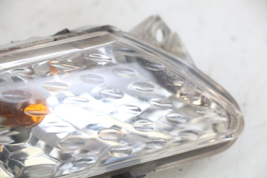 photo de INTERMITENTE DELANTERO IZQUIERDO YAMAHA X-MAX XMAX 250 (2006 - 2009) - Detalle de la pieza