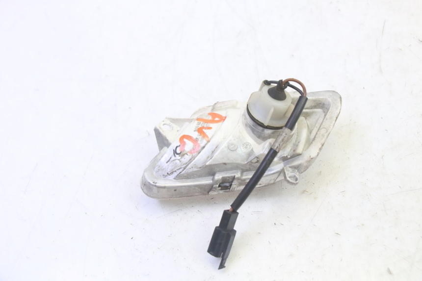 photo de INTERMITENTE DELANTERO IZQUIERDO YAMAHA X-MAX XMAX 250 (2006 - 2009) - Vista general del producto