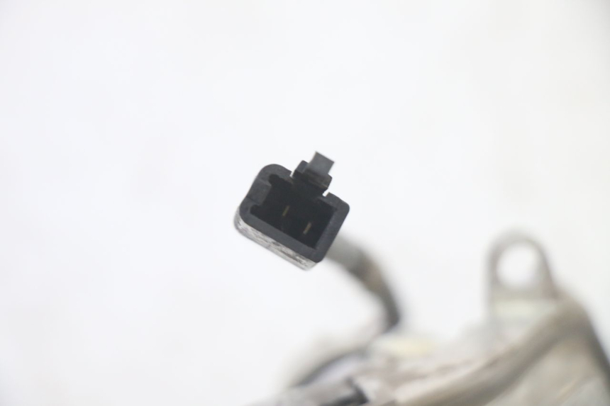 photo de INTERMITENTE DELANTERO IZQUIERDO YAMAHA X-MAX XMAX 250 (2006 - 2009) - Detalles de los puntos de fijación