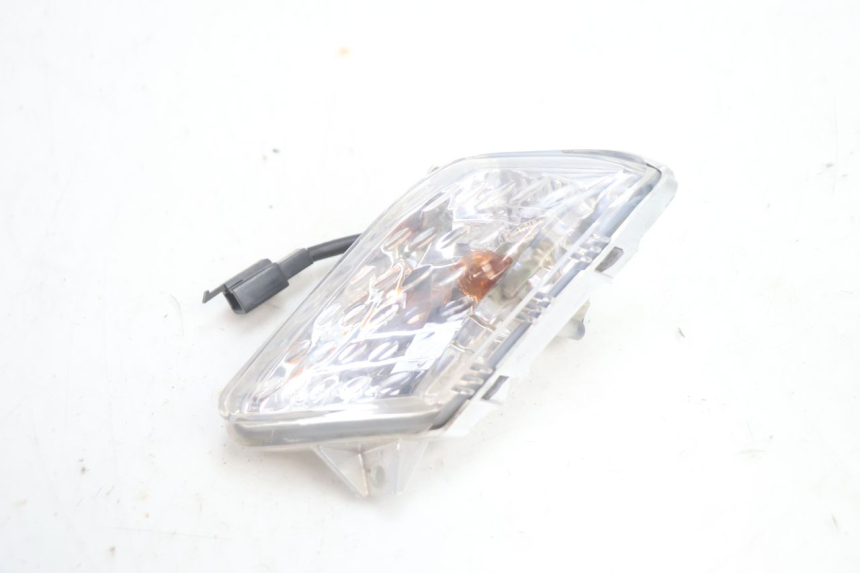 photo de INTERMITENTE DELANTERO IZQUIERDO YAMAHA XMAX X-MAX 125 (2006 - 2009) - Detalle de la pieza