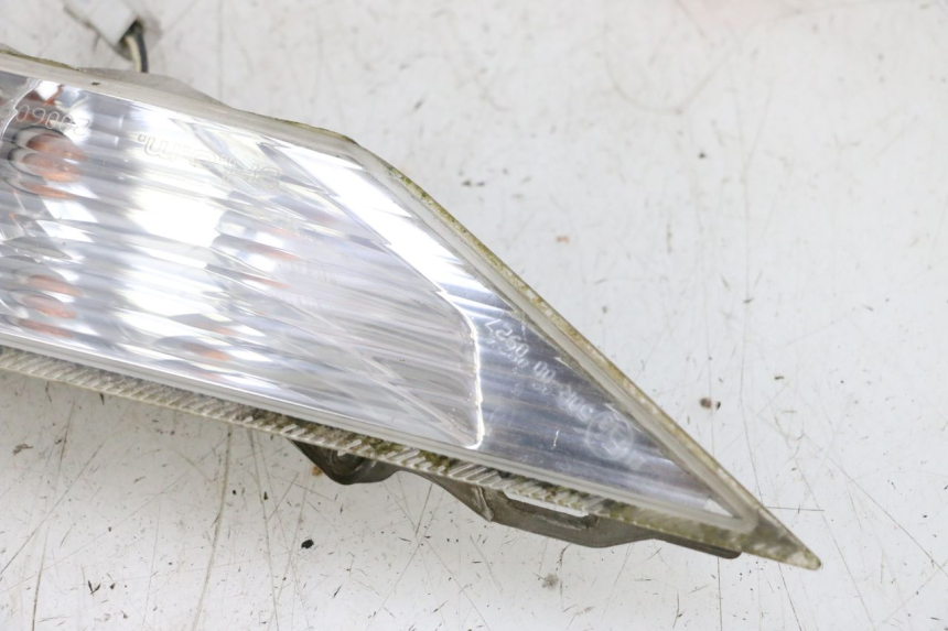 photo de INTERMITENTE DELANTERO IZQUIERDO PIAGGIO X8 125 (2004 - 2007) - Zoom estado de uso