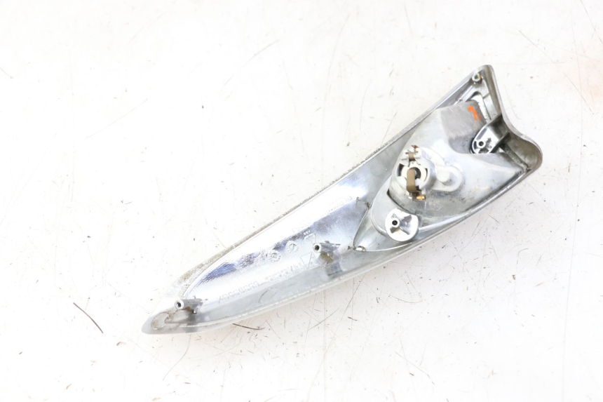 photo de INTERMITENTE DELANTERO IZQUIERDO PIAGGIO XEVO - X EVO 125 (2007 - 2017) - Primer plano técnico