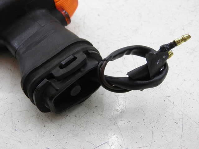 photo de DELANTERO IZQUIERDO INTERMITENTE YAMAHA FZS FAZER 1000 (2003 - 2005) - Otra perspectiva