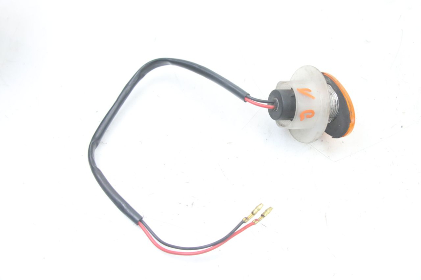 photo de DELANTERO IZQUIERDO INTERMITENTE YAMAHA FZS FAZER 600 (2001 - 2003) - Primer plano técnico