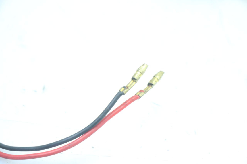 photo de DELANTERO IZQUIERDO INTERMITENTE YAMAHA FZS FAZER 600 (2001 - 2003) - Estado de la superficie y material