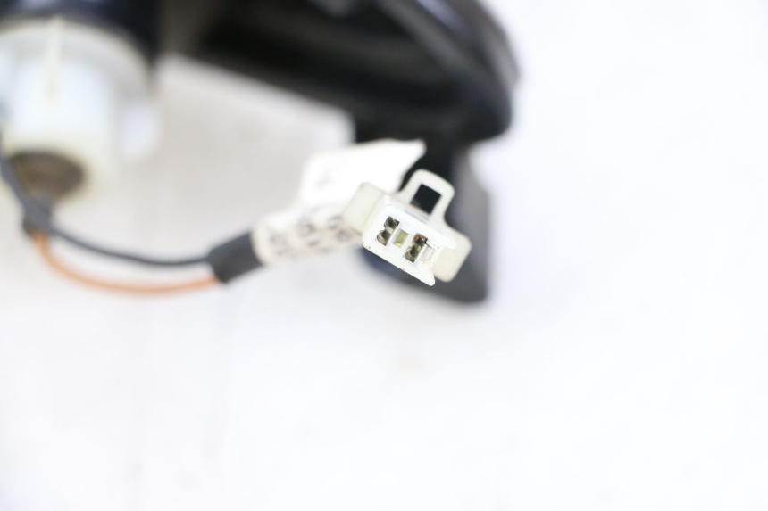 photo de INTERMITENTE DELANTERO IZQUIERDO YAMAHA NEOS NEO'S 4T 50 (2008 - 2016) - Zoom estado de uso