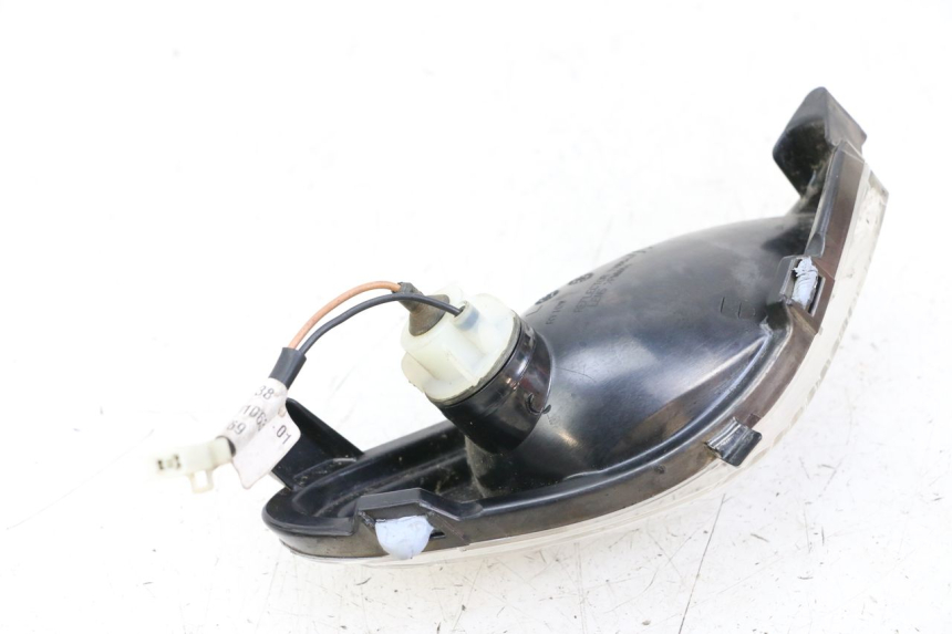 photo de INTERMITENTE DELANTERO IZQUIERDO YAMAHA NEOS NEO'S 4T 50 (2008 - 2016) - Primer plano técnico