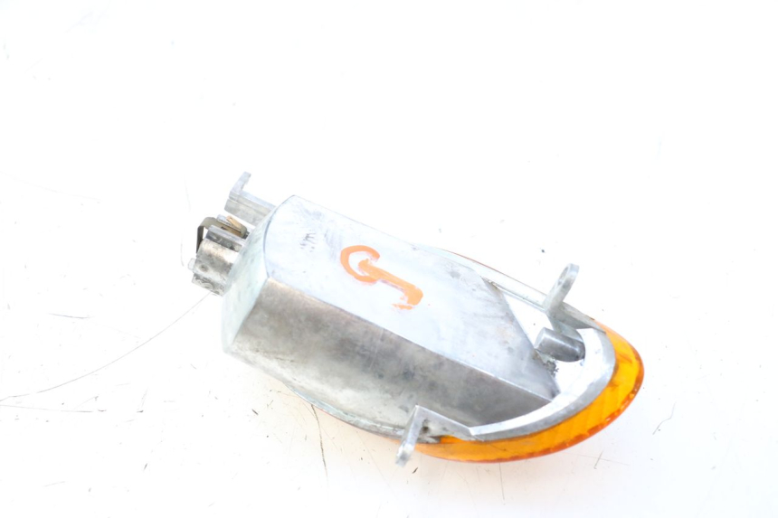 photo de DELANTERO IZQUIERDO INTERMITENTE YAMAHA YP MAJESTY 125 (1998 - 2001) - Otra perspectiva