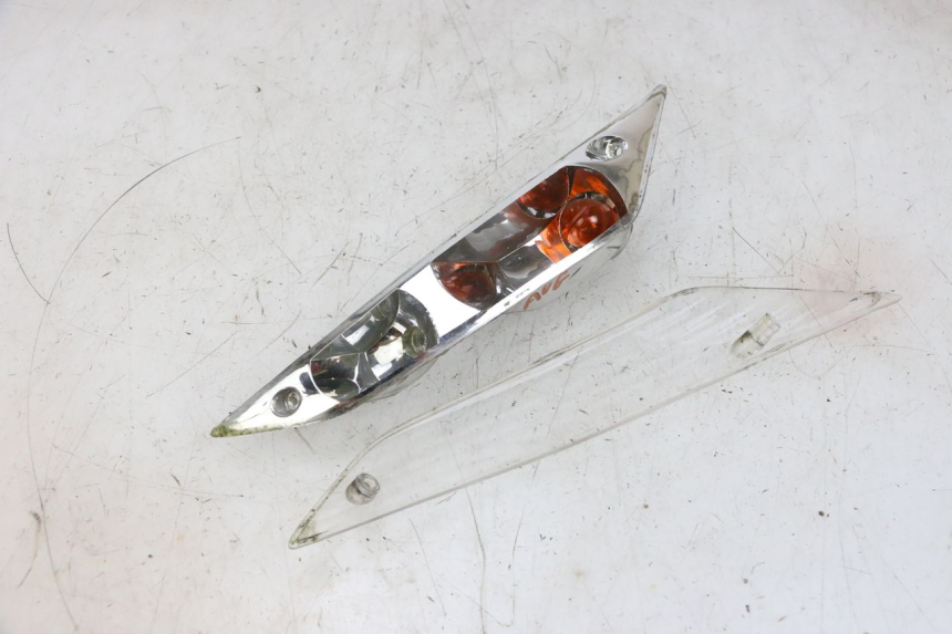 photo de INTERMITENTE DELANTERO IZQUIERDO PIAGGIO ZIP 2T 50 (2009 - 2019) - Primer plano técnico