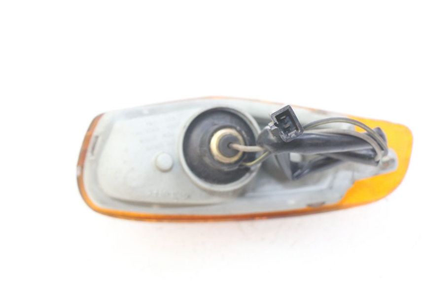 photo de INTERMITENTE DELANTERO IZQUIERDO KAWASAKI ZZR 600 (1995 - 2004) - Primer plano técnico