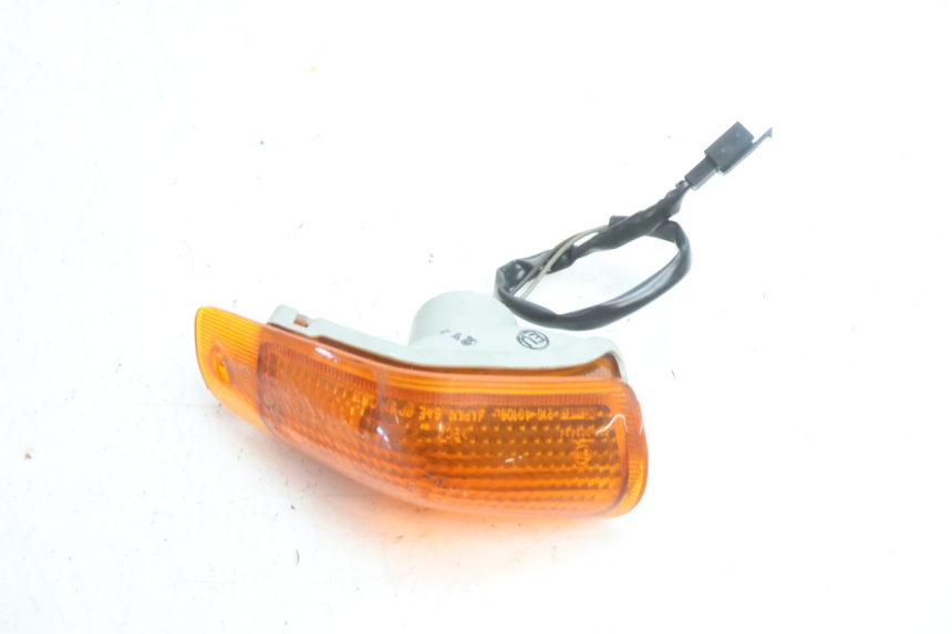 photo de INTERMITENTE DELANTERO IZQUIERDO KAWASAKI ZZR 600 (1995 - 2004) - Primer plano técnico