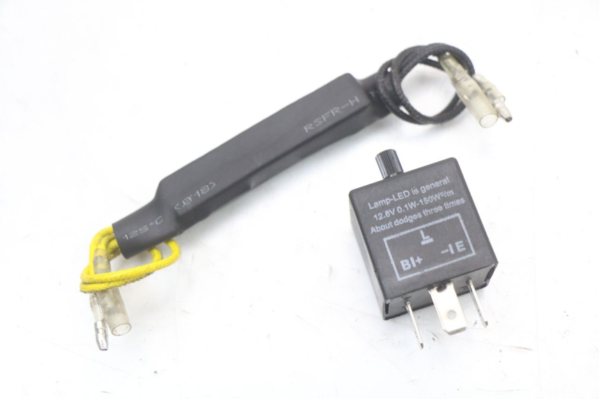 photo de DELANTERO INTERMITENTE HYOSUNG GTR 125 (2006 - 2008) - Primer plano técnico