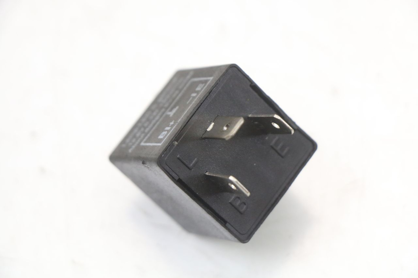 photo de DELANTERO INTERMITENTE HYOSUNG GTR 125 (2006 - 2008) - Detalles de los puntos de fijación