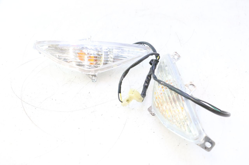 photo de INTERMITENTE DELANTERO RIDE JUMP 2T 50 (2012 - 2017) - Detalle de la pieza
