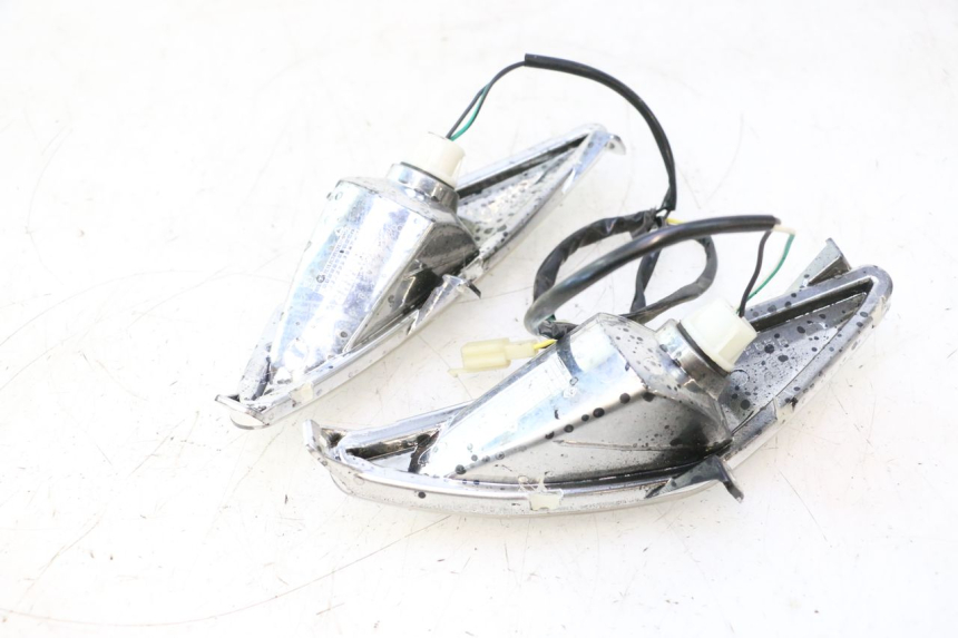 photo de INTERMITENTE DELANTERO RIDE JUMP 2T 50 (2012 - 2017) - Primer plano técnico