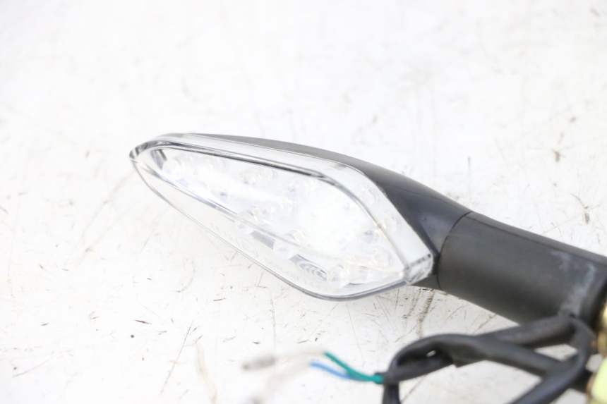 photo de DELANTERO INTERMITENTE KIDEN KD125-G 125 (2018 - 2022) - Detalles de los puntos de fijación