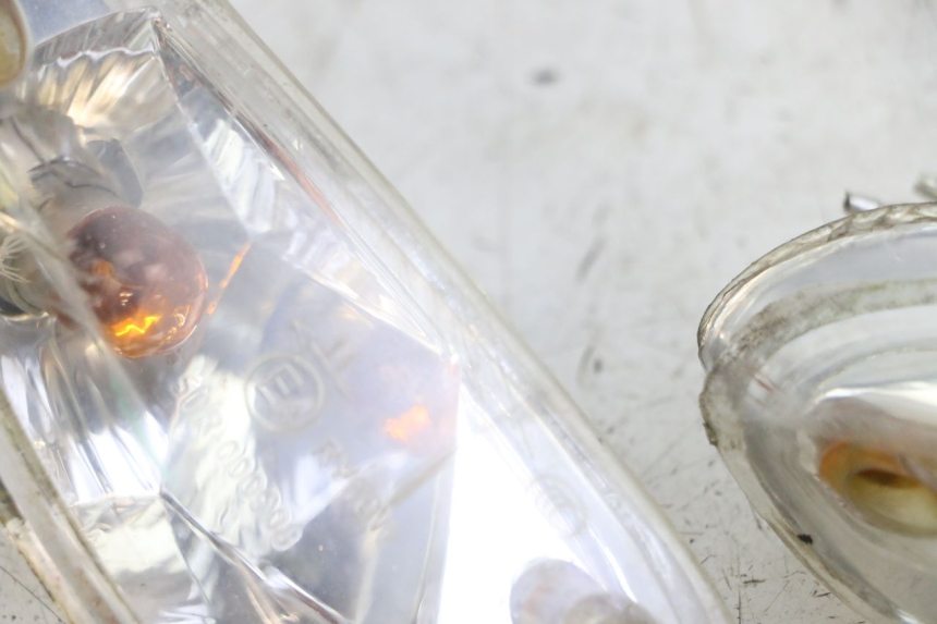 photo de INTERMITENTE DELANTERO KYMCO AGILITY 4T 50 (2018 - 2022) - Primer plano técnico