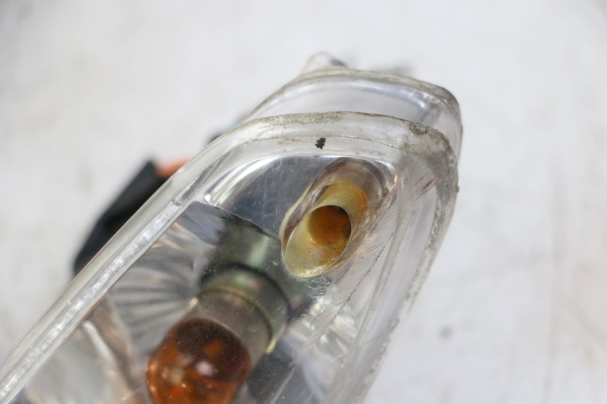 photo de INTERMITENTE DELANTERO KYMCO AGILITY 4T 50 (2018 - 2022) - Estado de la superficie y material