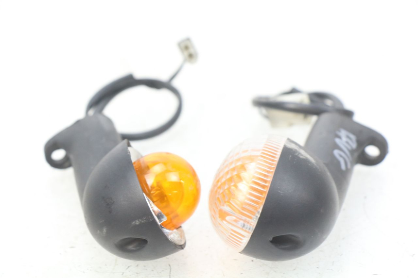 photo de INTERMITENTE DELANTERO PEUGEOT LUDIX 50 (2008 - 2017) - Primer plano técnico