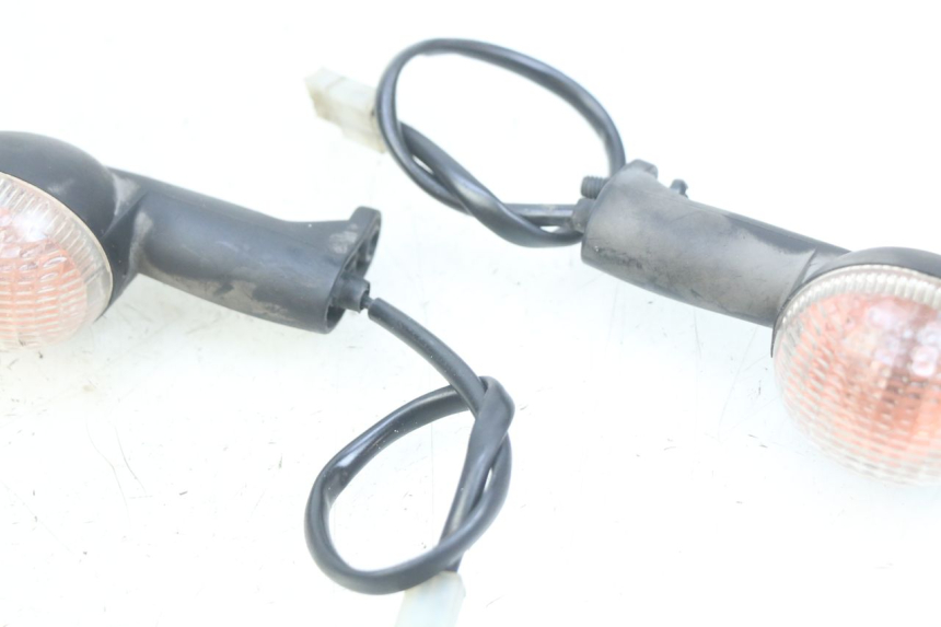 photo de INTERMITENTE DELANTERO PEUGEOT LUDIX 50 (2008 - 2017) - Otra vista del artículo