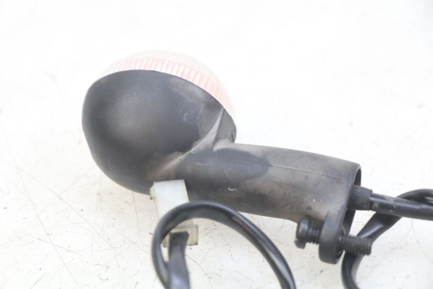 photo de INTERMITENTE DELANTERO PEUGEOT LUDIX 50 (2008 - 2017) - Estado de la superficie y material