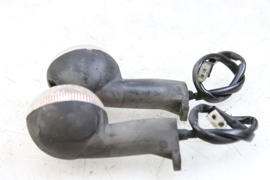 photo de INTERMITENTE DELANTERO PEUGEOT LUDIX 50 (2005 - 2007) - Detalle de la pieza