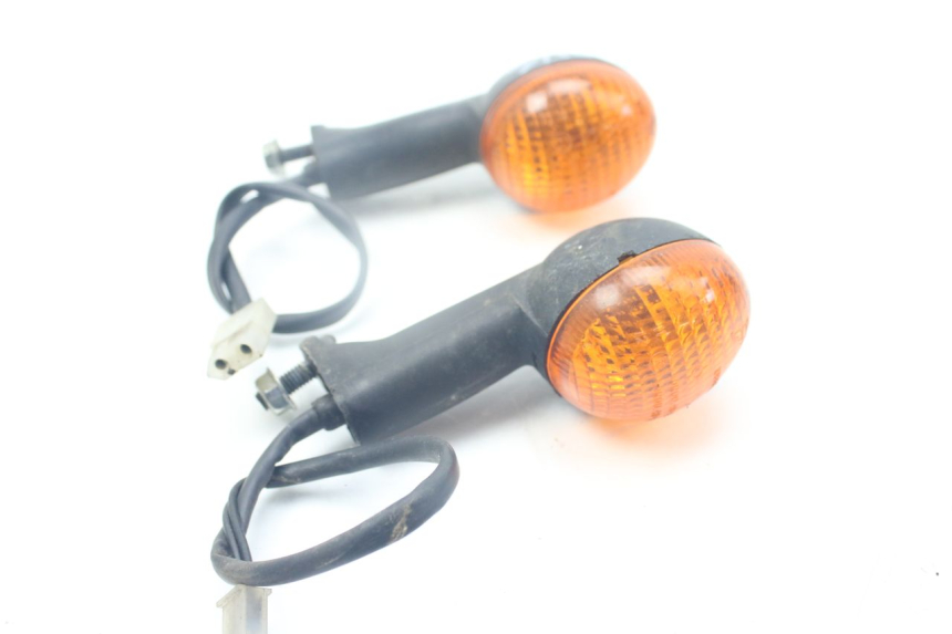 photo de INTERMITENTE DELANTERO PEUGEOT LUDIX SNAKE 2T 50 (2004 - 2014) - Detalles de los puntos de fijación