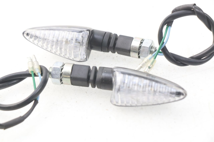 photo de DELANTERO INTERMITENTE PEUGEOT METROPOLIS 400 (2017 - 2020) - Detalle de la pieza