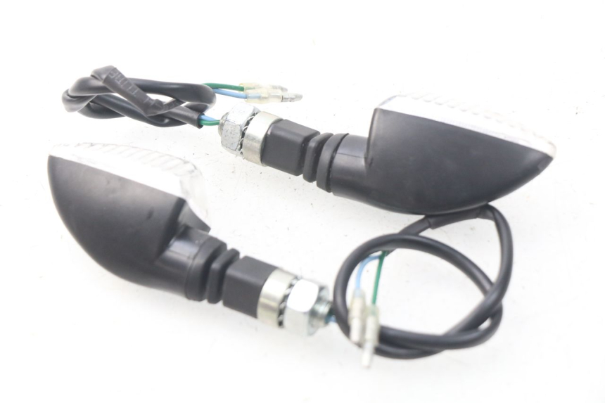 photo de DELANTERO INTERMITENTE PEUGEOT METROPOLIS 400 (2017 - 2020) - Zoom estado de uso