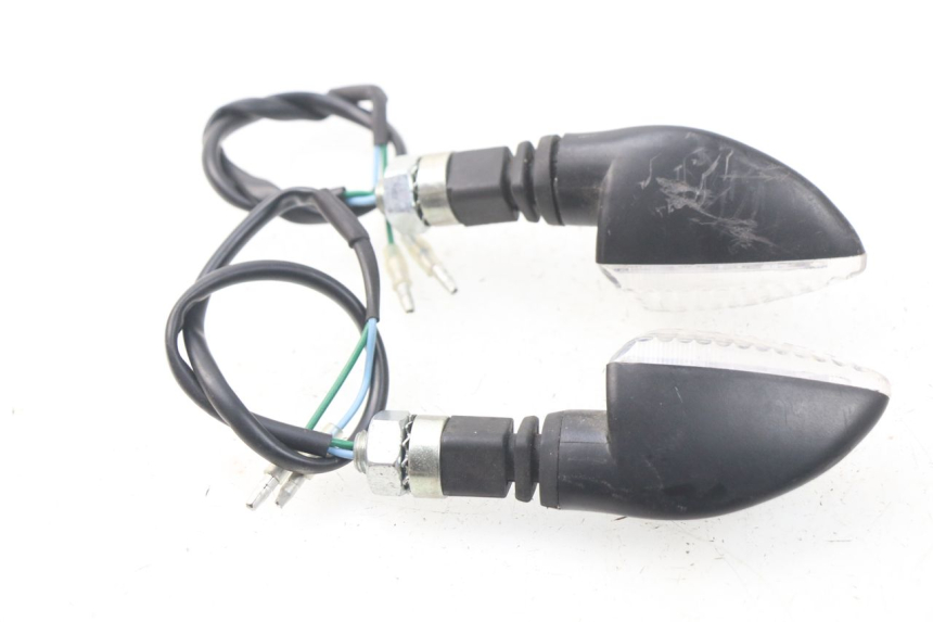 photo de DELANTERO INTERMITENTE PEUGEOT METROPOLIS 400 (2017 - 2020) - Otra perspectiva