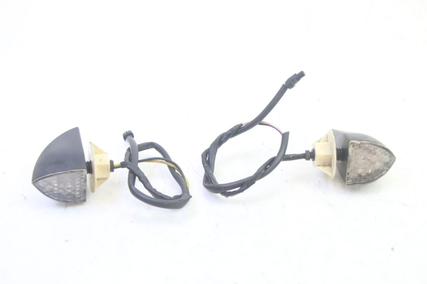 photo de DELANTERO INTERMITENTE PIAGGIO MP3 RL 250 (2006 - 2010) - Vista principal